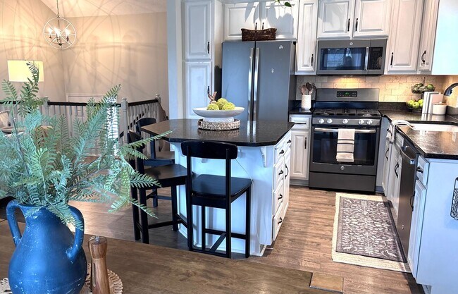 Building Photo - Home For Rent In Papillion