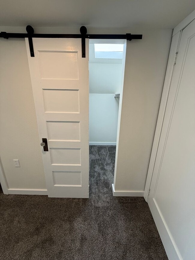 Building Photo - Newly Remodeled 3 Bed/2 Bath in North Bend