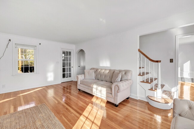 Building Photo - 124 Stiles St