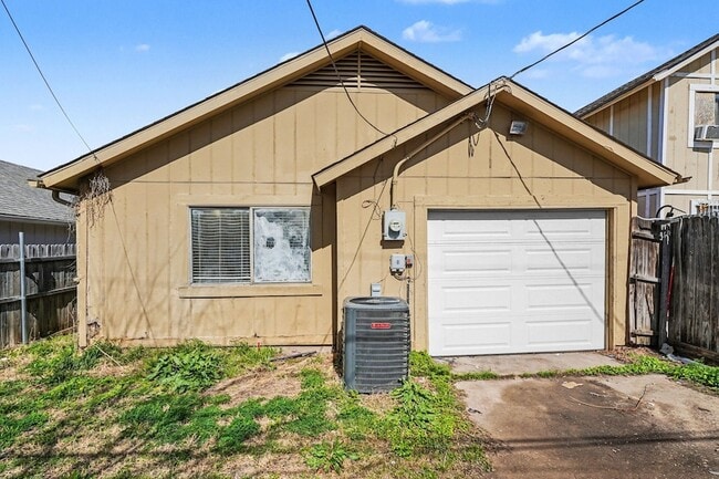 Building Photo - 10328 Chelmsford Dr