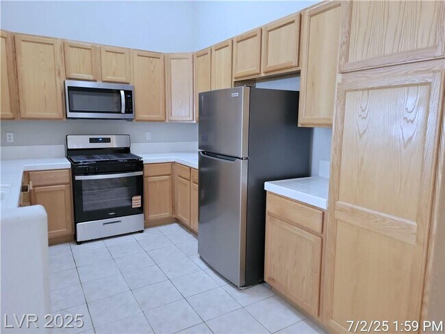 Building Photo - Bright Green Valley Condo in Gated Southpa...