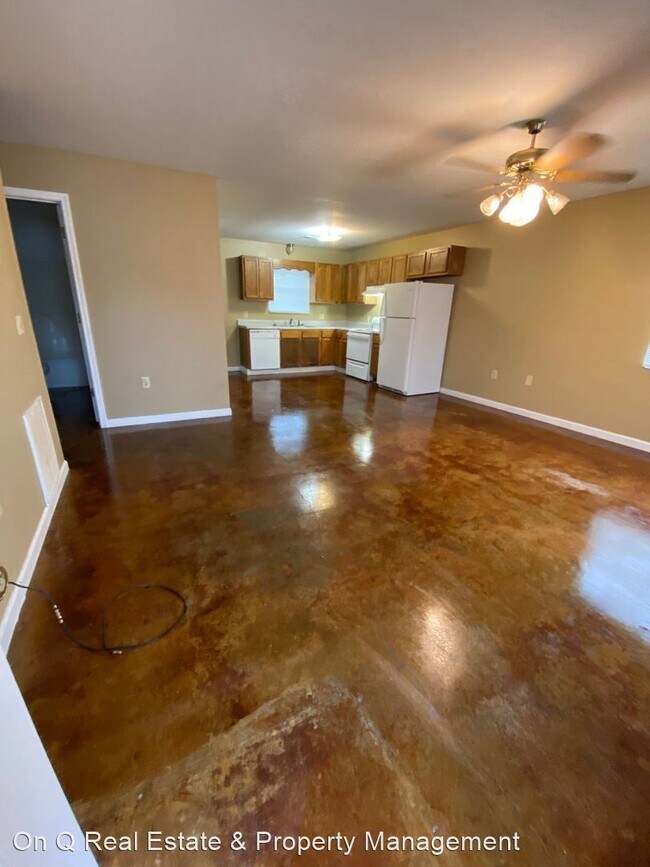 Building Photo - 2 br, 1 bath House - 391 Brian