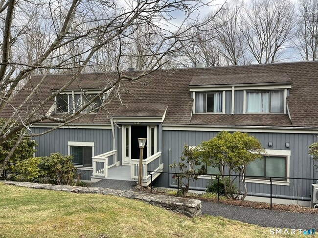 Building Photo - 289 Heritage Vlg