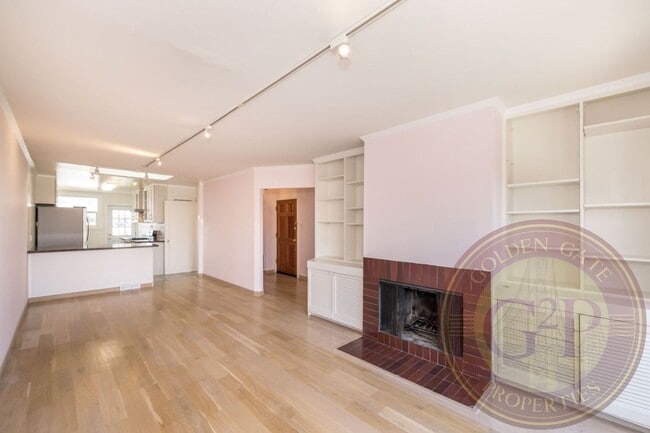Building Photo - Collingwood Street - 450-452