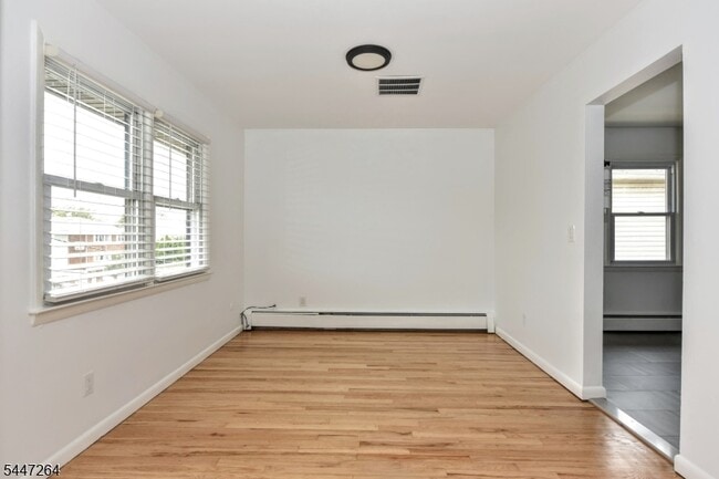 Building Photo - 398 Mayer Ct