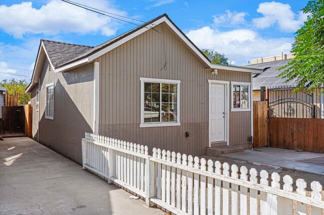 Primary Photo - 731 A St