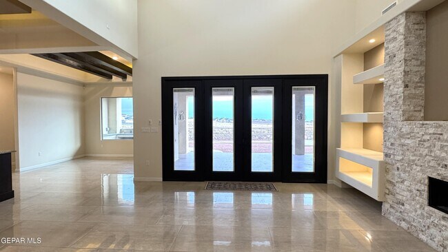 Building Photo - 12408 Fresh Water Dr