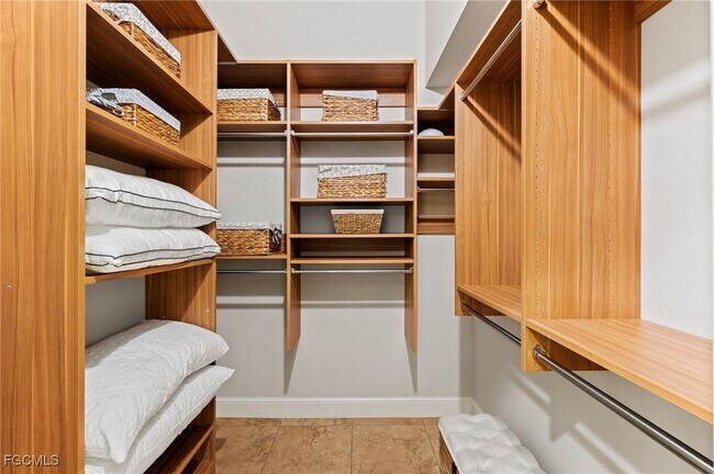 Building Photo - 1250 Silverstrand Dr