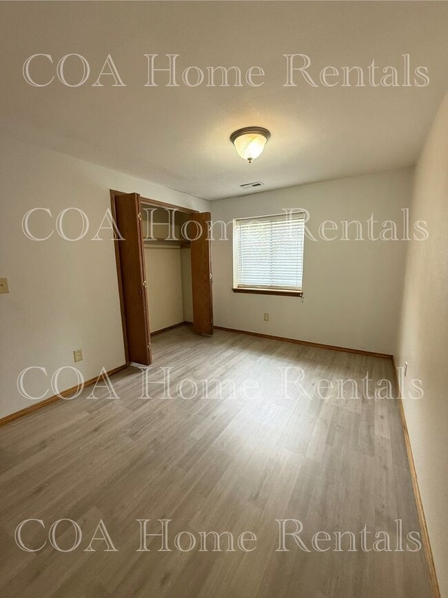 Building Photo - Midtown