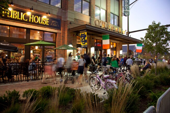 Building Photo - 1028 N Eddy St