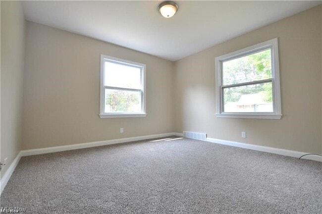 Building Photo - 2339 Renwick Dr