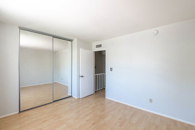 Building Photo - 4558 Willis Ave