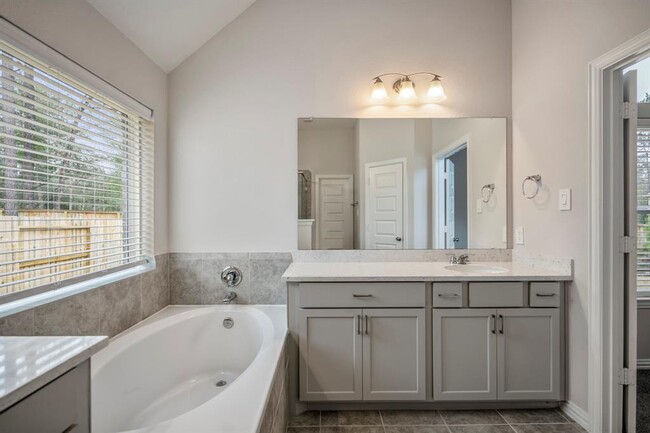 Building Photo - 202 Butterfly Orchid Ct