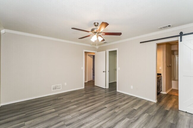 Building Photo - 1510 Wood Creek Dr