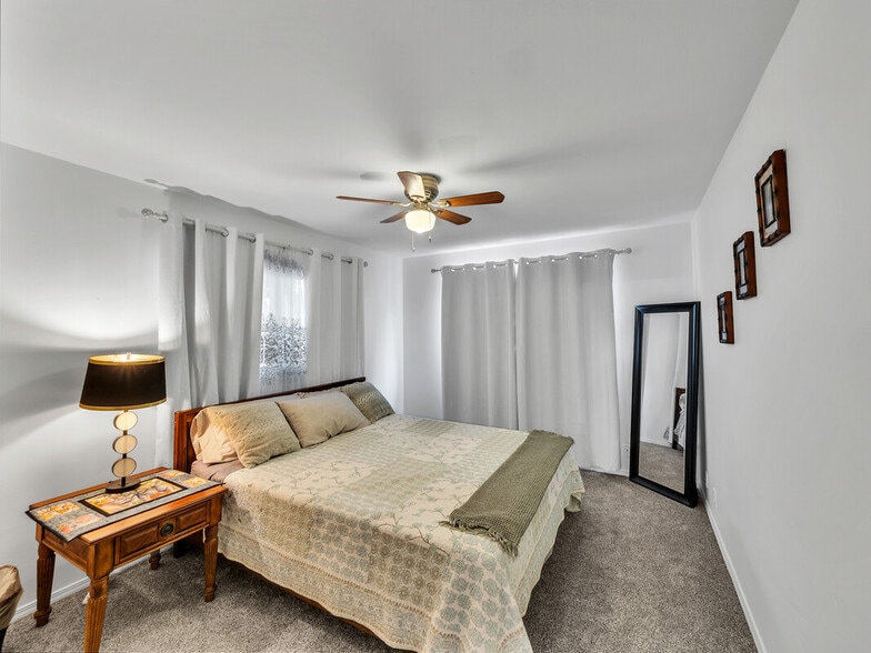 Building Photo - 68-1785-1785 Paakea St