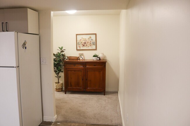 Building Photo - 356 Clintwood Dr