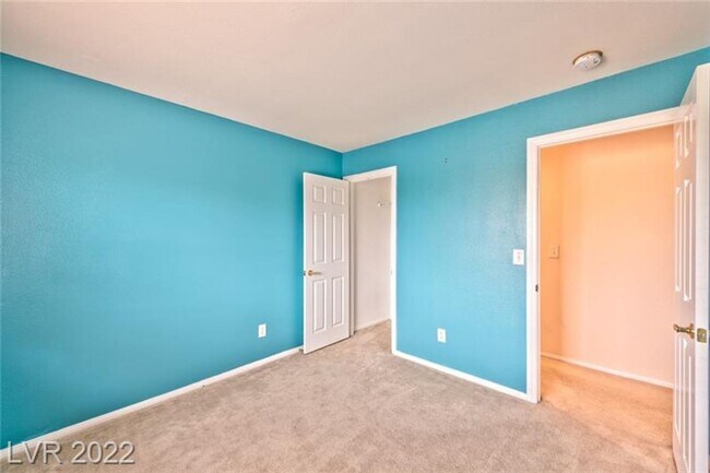 Building Photo - 3BD/2.5BA | Open-Concept Living in Gated Cottages at Southern Hills