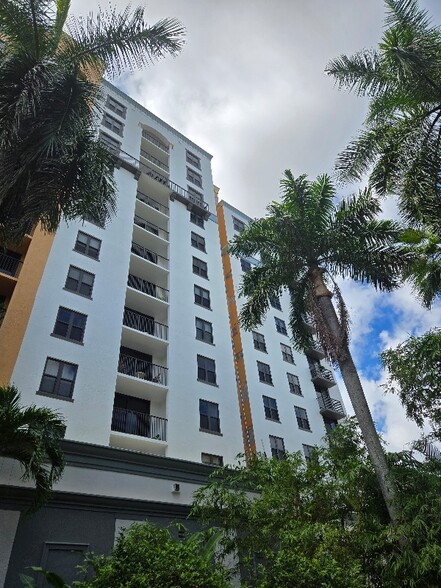 Primary Photo - 651 Okeechobee Blvd