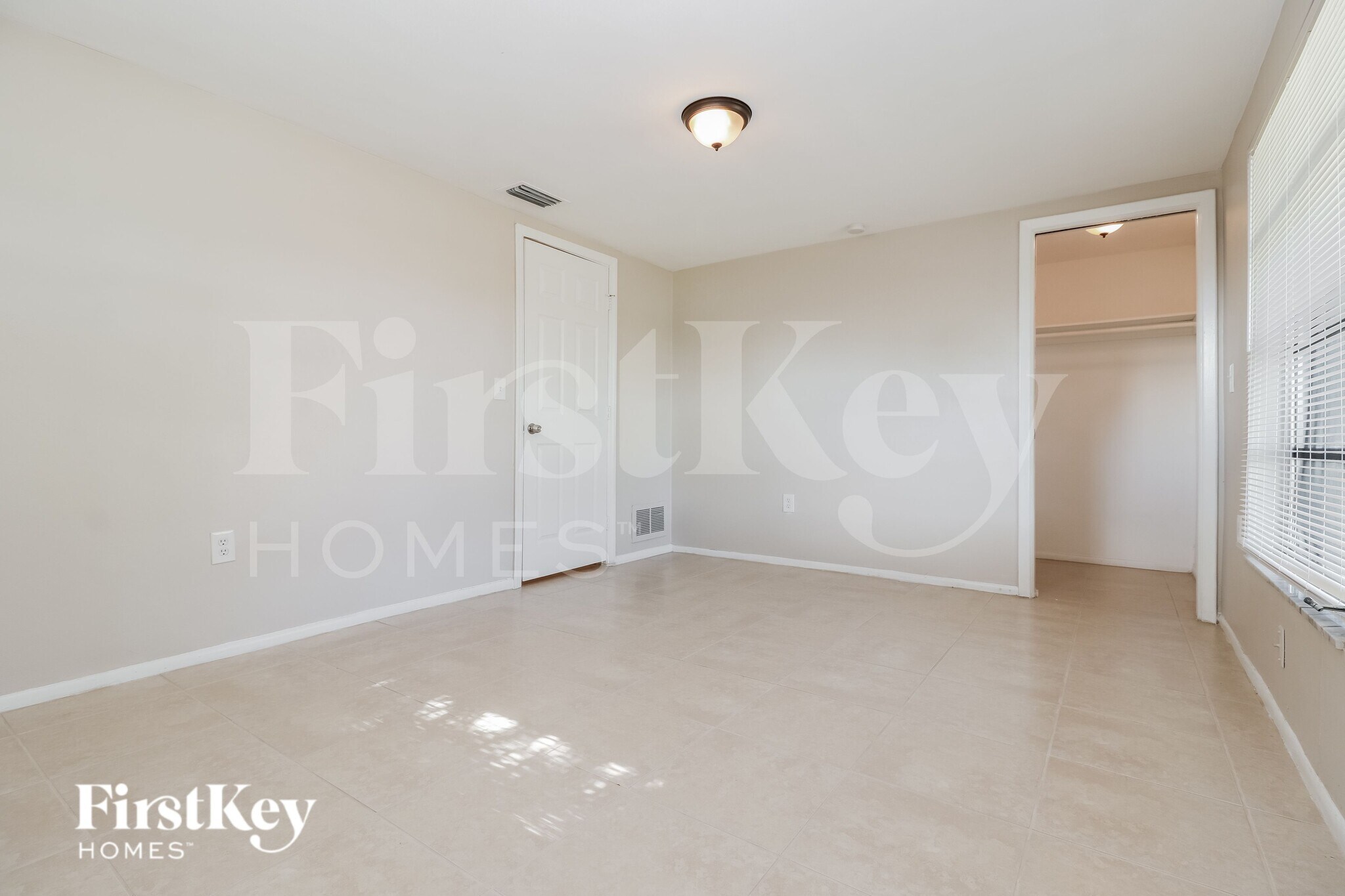 Building Photo - 7701 Birchwood Dr