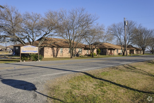 Primary Photo - Crown Point Apartments