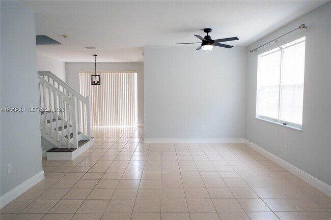 Building Photo - 12164 SW 124th Ct