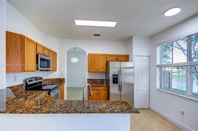 Building Photo - 8631 NW 110th Ave