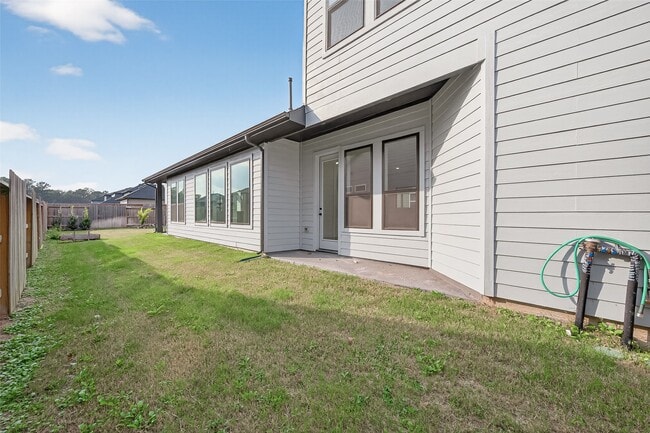 Building Photo - 16915 Chapel Knox Dr