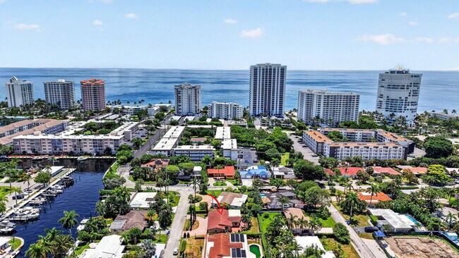 Building Photo - 2060 Tropic Isle
