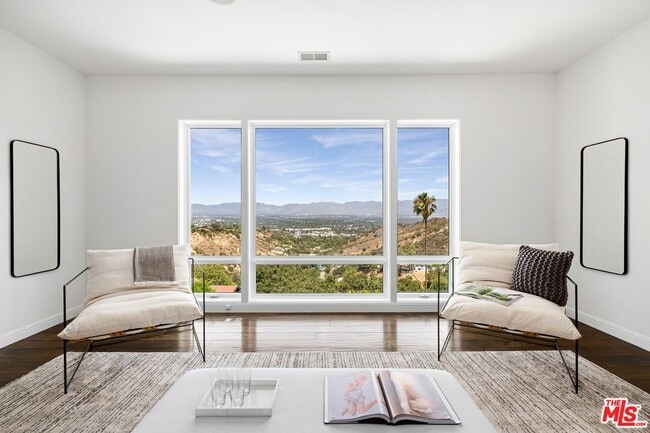Building Photo - 14435 Mulholland Dr