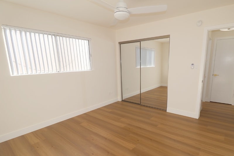 Building Photo - 5457 Laurel Canyon Blvd