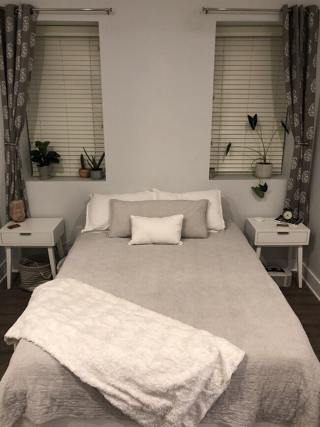 Building Photo - 4057 Penn Ave