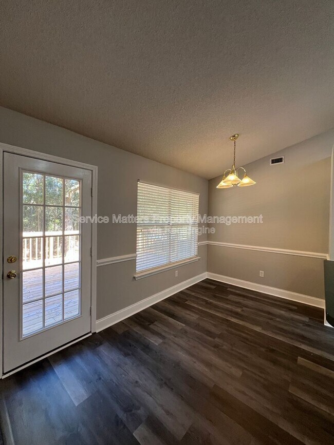 Building Photo - 4830 Timberland Dr