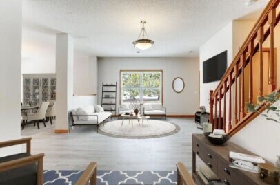 Building Photo - Spacious 3-Bedroom End unit Townhouse with 3 Full Baths in Maple Grove's Prime Location