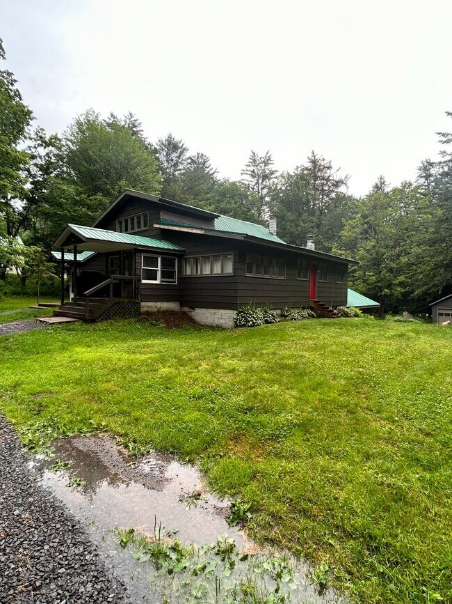 Primary Photo - 5361 N South Rd Brantingham NY
