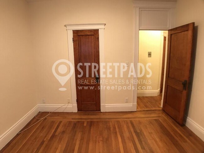 Building Photo - 1 bedroom in Boston MA 02215