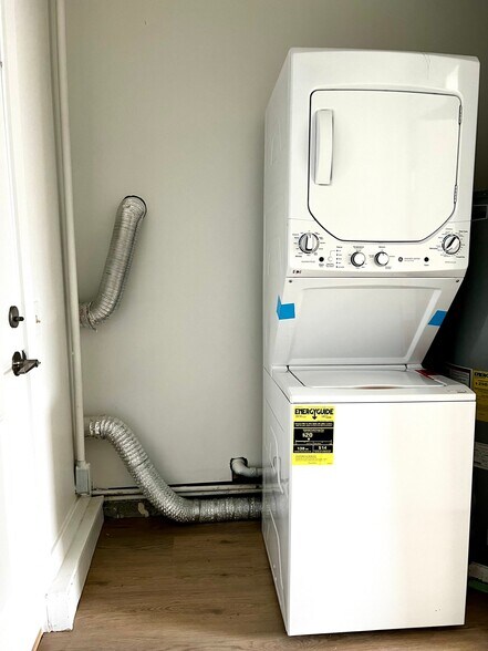 Building Photo - 25818 19th Ave S