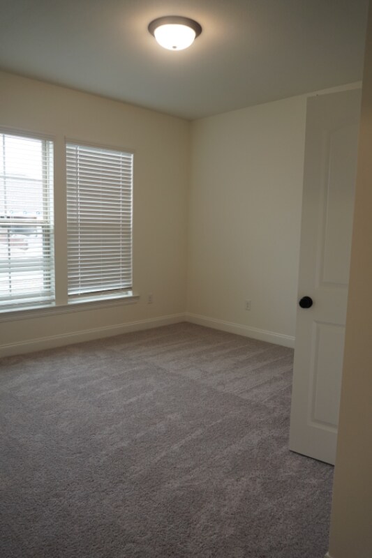 Building Photo - 102 Fearless Ave