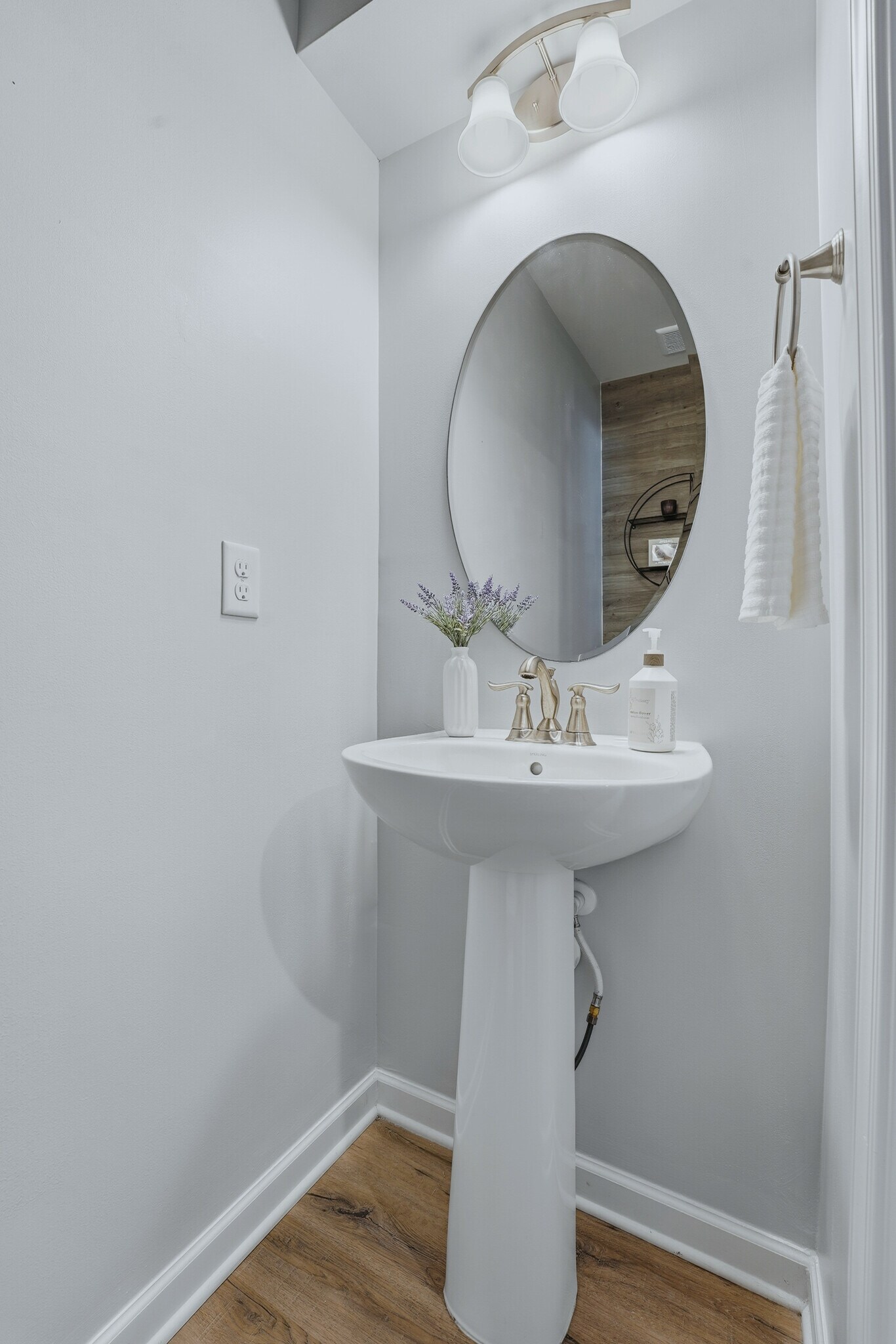 Building Photo - 838 Dean Dr