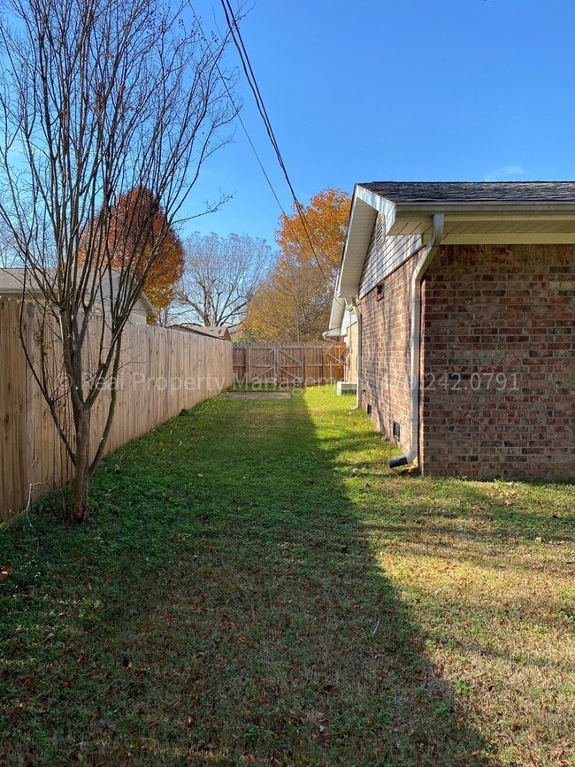 Building Photo - 1901 S 72nd St