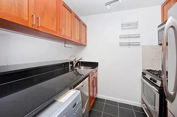 Primary Photo - 376 Broadway