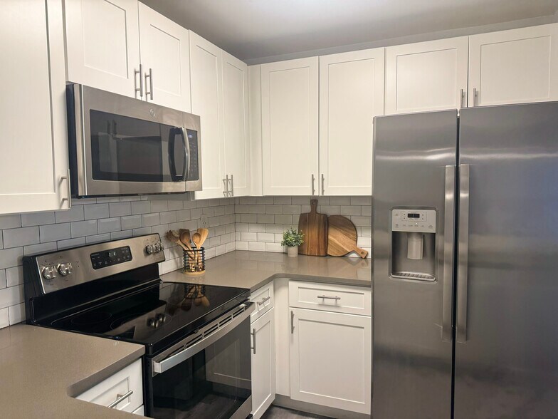 Primary Photo - Bridlewood