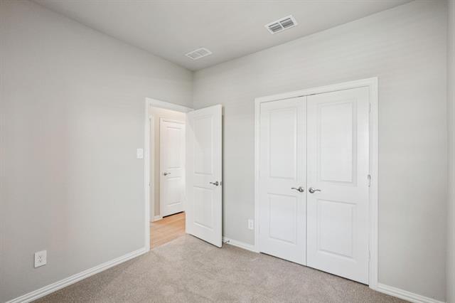 Building Photo - 711 Dotty Dr