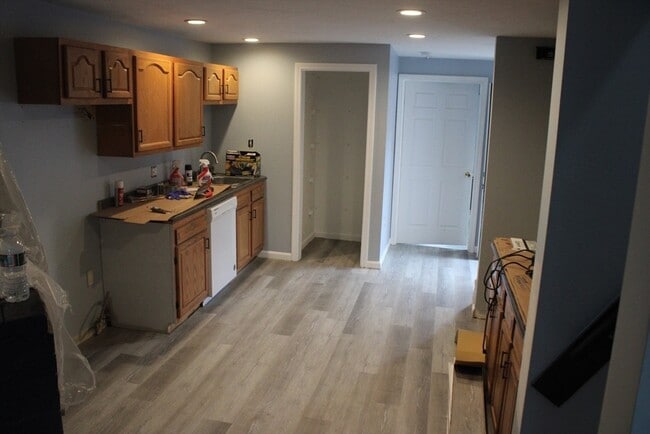 Building Photo - 417 Court St