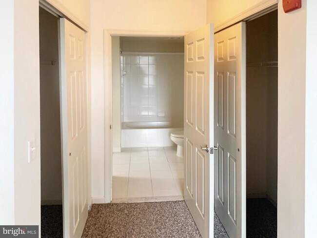 Building Photo - 2726 Gallows Rd