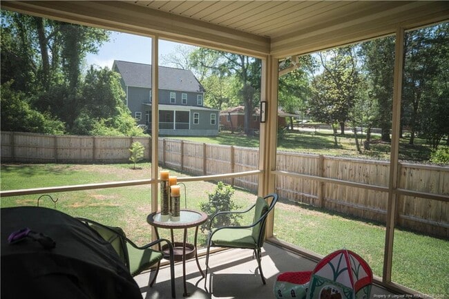 Building Photo - 919 Carolina Ave