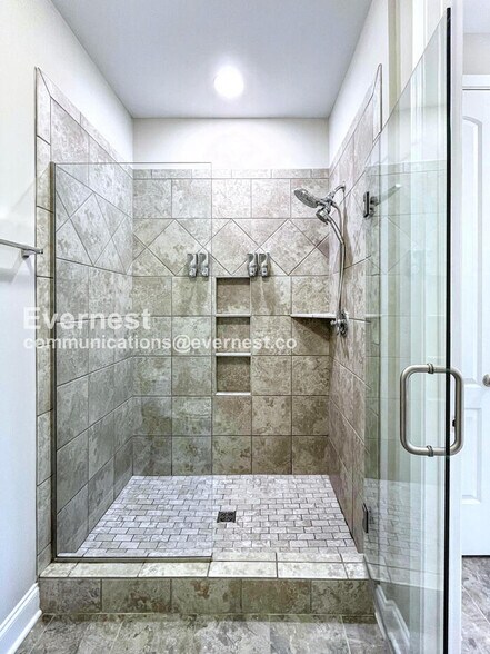 Building Photo - 2067 Inland Dr