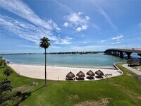 Building Photo - 5701 Bahia Del Mar Cir N
