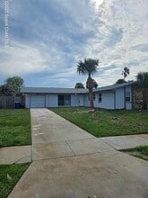 Building Photo - 955 Beechfern Ln