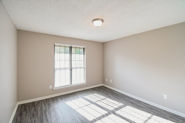 Building Photo - 3146 Chapelwood Ln