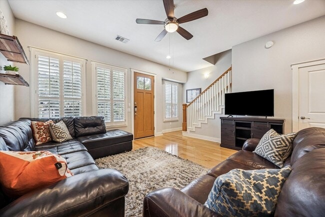 Building Photo - 2520 Bluebonnet Ln